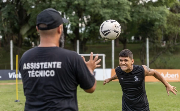 Cena da série Jogo Cruzado, do Disney+ por Divulgação