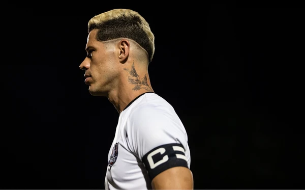 José Loreto na série Jogo Cruzado, do Disney+ por Divulgação