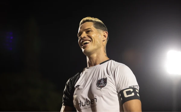 José Loreto na série Jogo Cruzado, do Disney+ por Divulgação