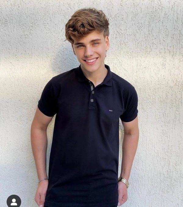 Modelo de 17 anos morre afogado  por Reprodução/Instagram