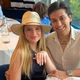 Imagem - Atriz de 19 anos anuncia noivado após três meses de namoro