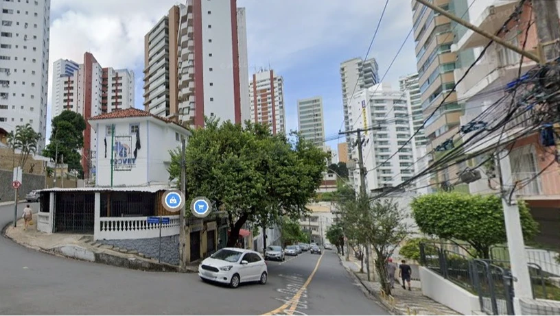 Imagem - Cliente armado e erro na fuga: entenda como assalto acabou em tiro e caos na Graça
