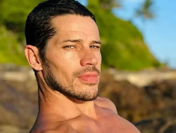 José Loreto por Reprodução