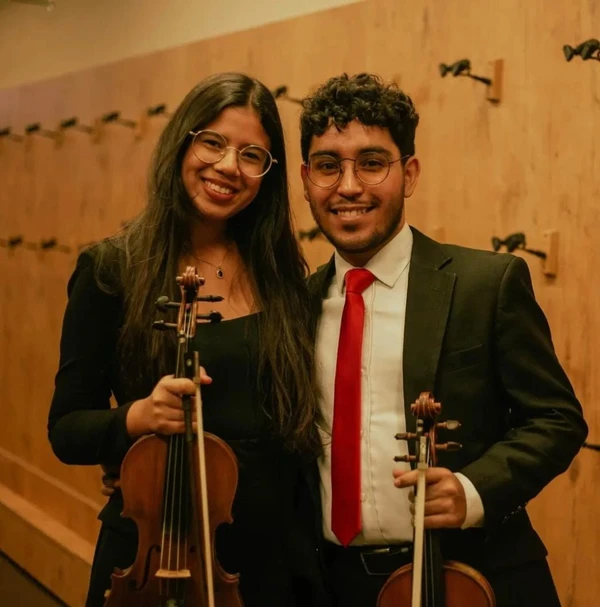 Músicos do NEOJIBA ficam noivos por Reprodução/Redes Sociais 