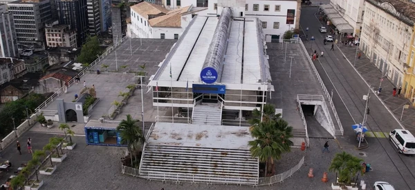 Sede da prefeitura é alvo de disputa judicial