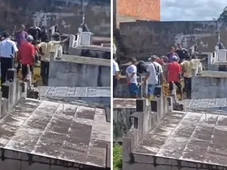 Imagem - Família cava sepultura de bebê de 11 meses após não encontrar cova aberta em cemitério