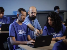Imagem - Ford abre 70 vagas para curso gratuito de programação na Bahia