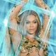Imagem - Beyoncé perde calça durante show e passa perrengue no palco; vídeo