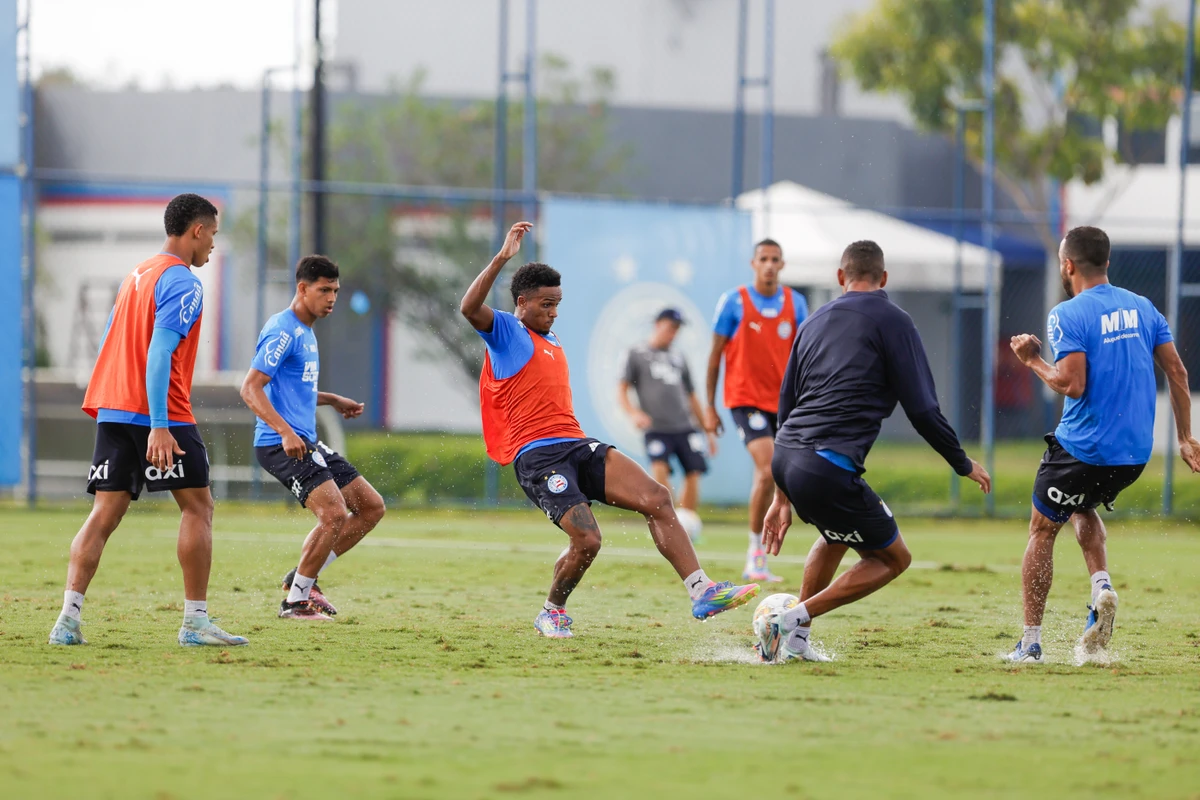 Elenco do Bahia em treino para o duelo contra o Náutico por Divulgação/EC Bahia