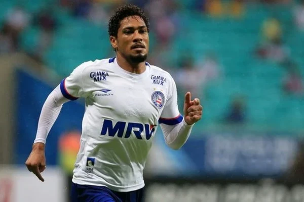 Em 2016, Hernane marcou 17 gols e deu quatro assistências nos 32 primeiros jogos que fez na temporada  por Felipe Oliveira/EC Bahia