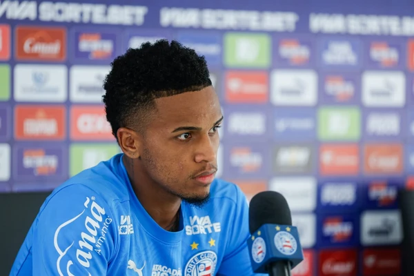 Kayky em entrevista coletiva antes de jogo contra o Náutico