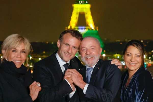 Lula e Janja com Emmanuel e Brigitte Macron na França por Ricardo Stuckert