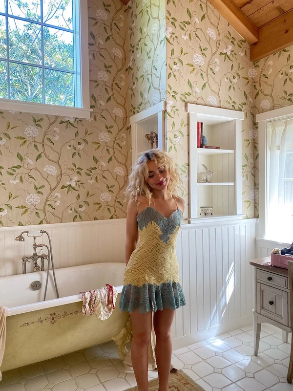 Sabrina Carpenter por Reprodução/Instagram