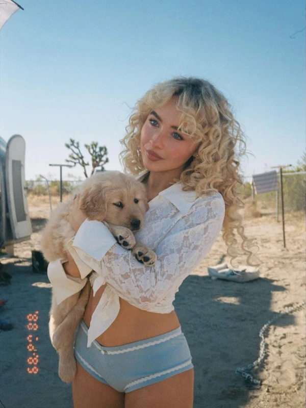 Sabrina Carpenter por Reprodução/Instagram