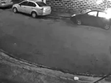 Imagem - Vídeo: homem coloca fogo em pousada e carro no Santo Antônio Além do Carmo