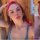 Imagem - Em lua de mel na Itália, Isis Valverde é 'abandonada' por táxi e pega carona inusitada com tuk tuk