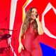 Imagem - Com Marcelinho na plateia, Ivete Sangalo faz show exclusivo em Praia do Forte