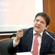 Imagem - Pré-candidato à presidência da Colômbia é baleado durante evento; VÍDEO