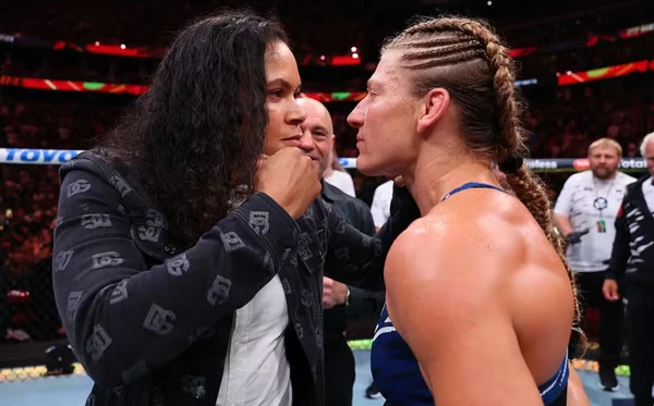 Amanda Nunes confirmou retorno após dois anos de aposentadoria