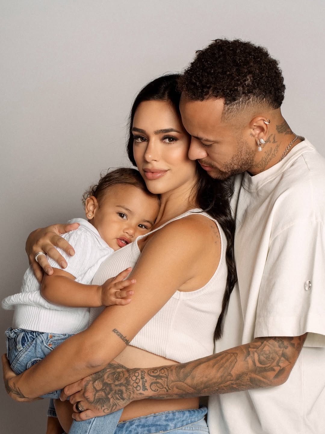 Neymar, Bruna Biancardi e Mavie por Reprodução/Instagram