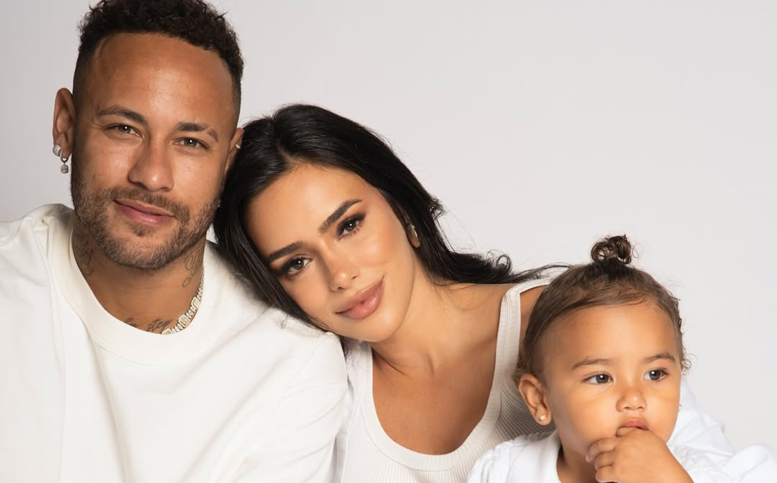 Neymar, Bruna Biancardi e Mavie por Reprodução/Instagram
