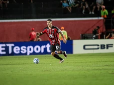 Imagem - De contestado a capitão: como Lucas Halter virou pilar do Vitória em poucos meses