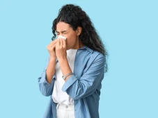 Imagem - Segurar espirro pode causar hemorragia nos olhos, surdez e, em casos raros, um AVC