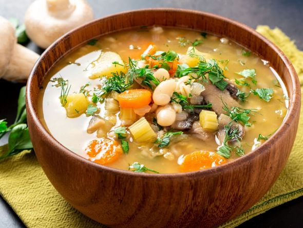Imagem - 5 sopas ricas em proteína vegetal para o almoço