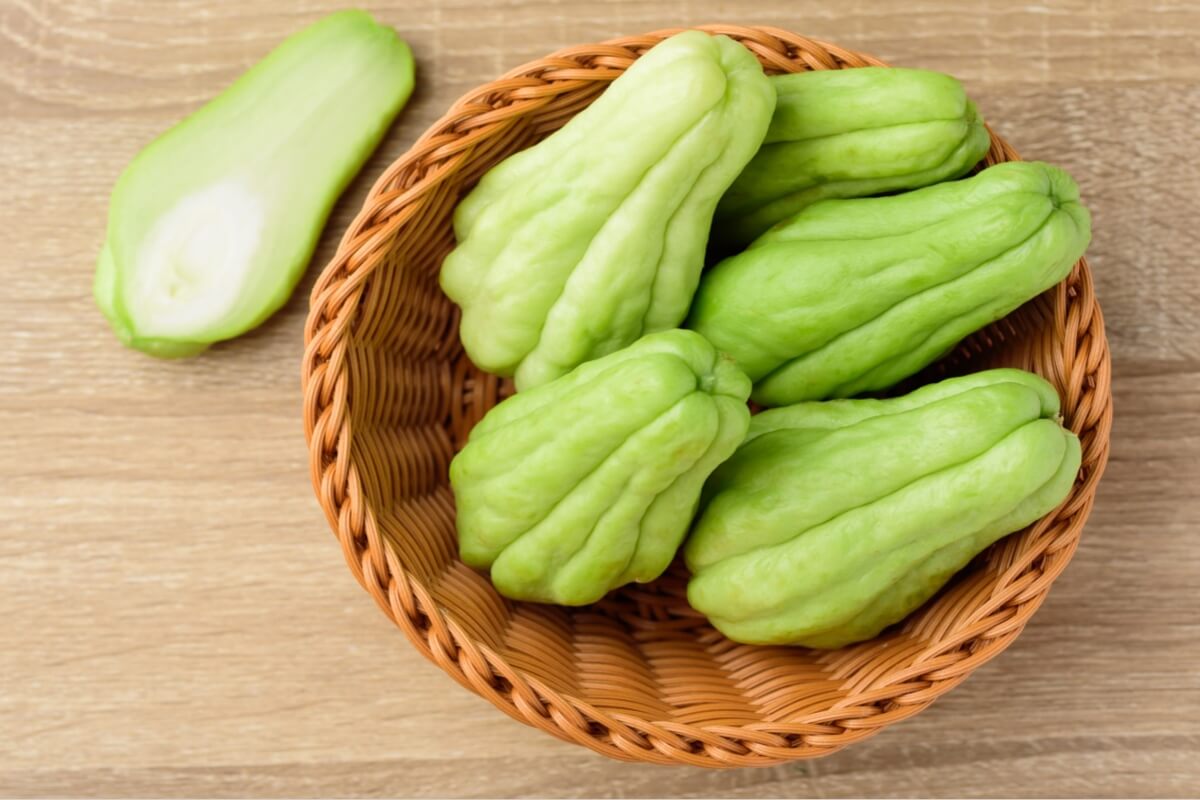 O chuchu é um alimento versátil e nutritivo (Imagem: Nungning20 | Shutterstock)