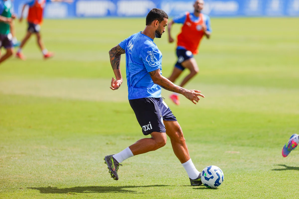 Elenco do Bahia em preparação para encarar o Bragantino 