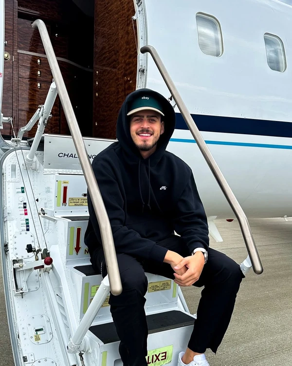 Jon Vlogs por Reprodução/Instagram