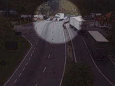 Imagem - CV paga propina de R$ 2 milhões para policiais liberarem caminhão de drogas
