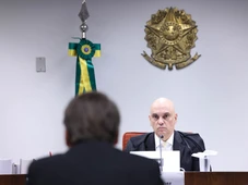 Imagem - 'Gostaria de convidá-lo a ser meu vice em 2026', diz Bolsonaro a Moraes