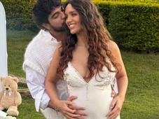 Imagem - VÍDEO: Rafa Kalimann e Nattan anunciam sexo do bebê