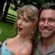 Imagem - Taylor Swift e Travis Kelce se casaram em segredo? Detalhe em foto vazada chama atenção: 'Grande novidade'