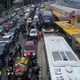 Imagem - Tiroteio em meio a operação policial fecha Linha Vermelha e Avenida Brasil no Rio