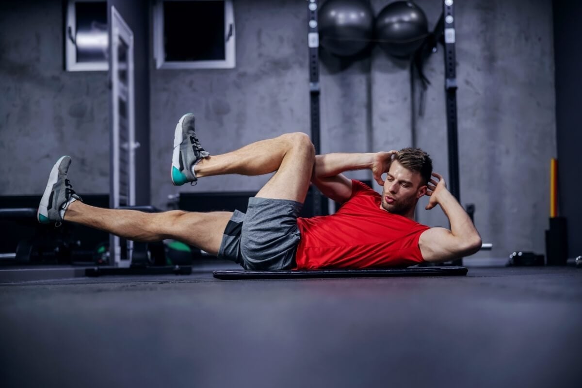 O segredo para eliminar gordura abdominal está no estilo de vida saudável (Imagem: Dusan Petkovic | Shutterstock) 