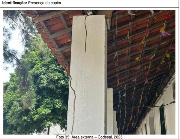 Presença de cupim na Escola Técnica São Joaquim por Reprodução/Codesal