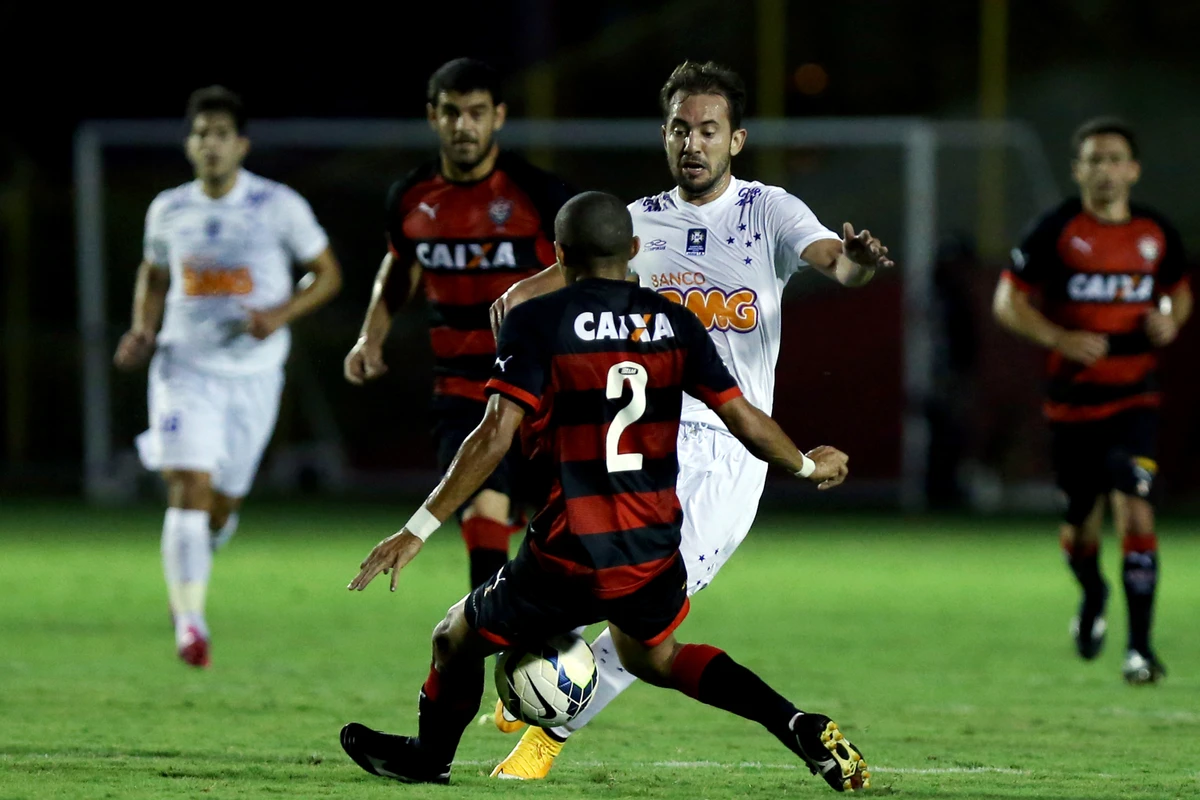 Vitória 0 x 1 Cruzeiro pela 29ª rodada da Série A de 2014 por Felipe Oliveira