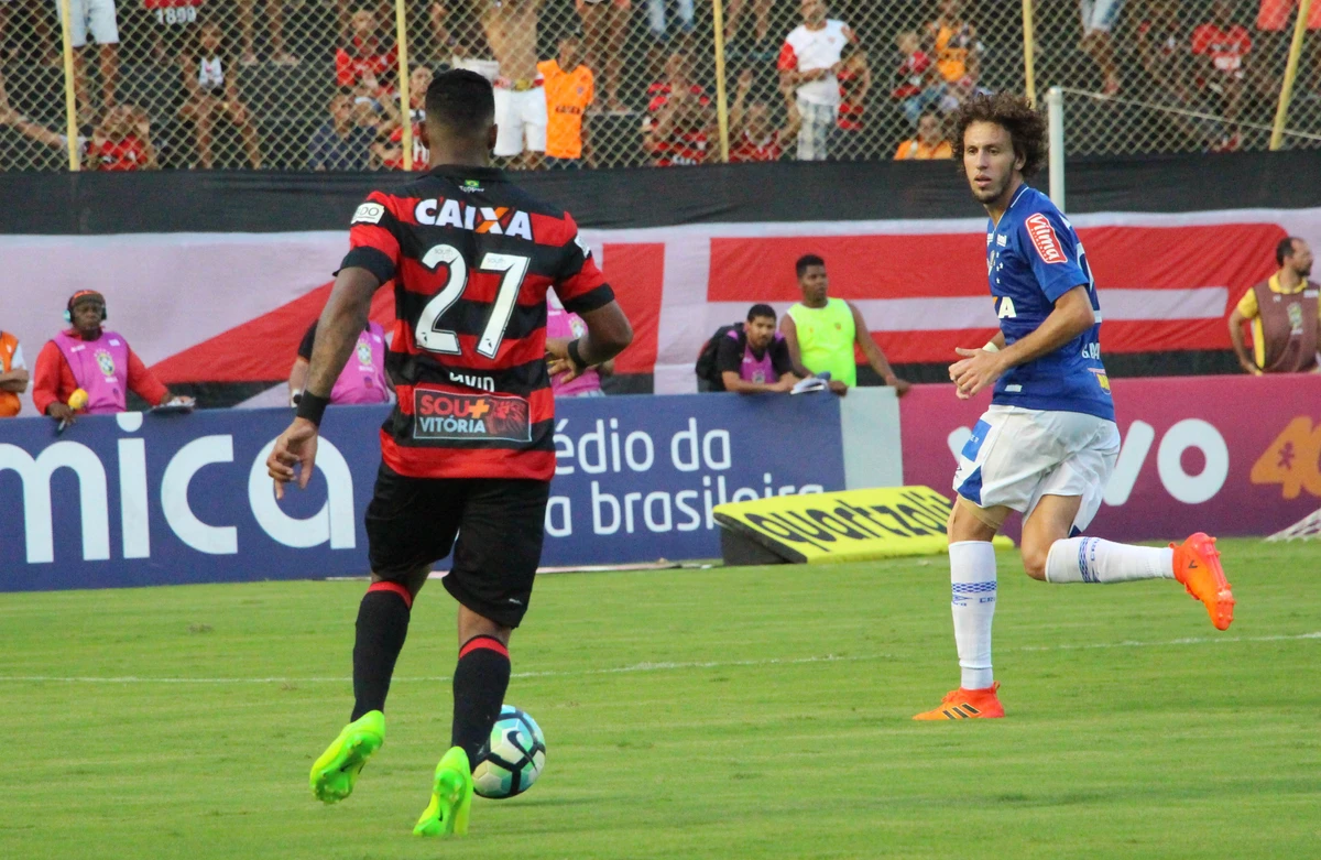 Vitória 1 x 1 Cruzeiro, pela 36ª rodada da Série A de 2017 por Maurícia da Matta 