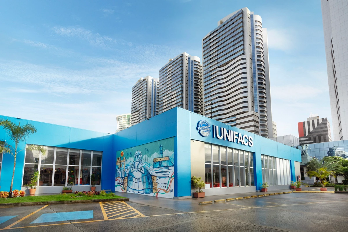  Campus CTN (Tancredo Neves) da UNIFACS, um espaço de excelência acadêmica e inovação