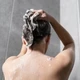 Imagem - Existe frequência ideal para lavar o cabelo? Dermatologista explica
