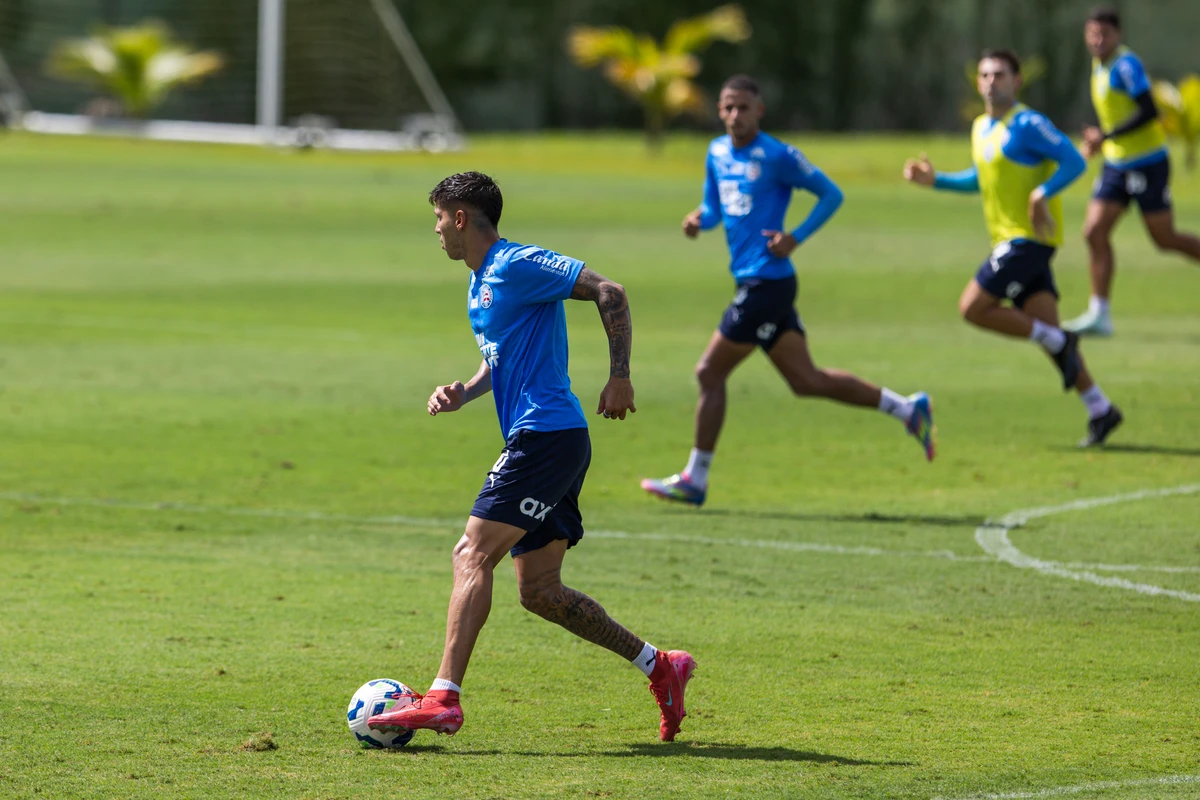 Elenco do Bahia treinando em preparação para enfrentar o Bragantino  por Rafael Rodrigues / EC Bahia