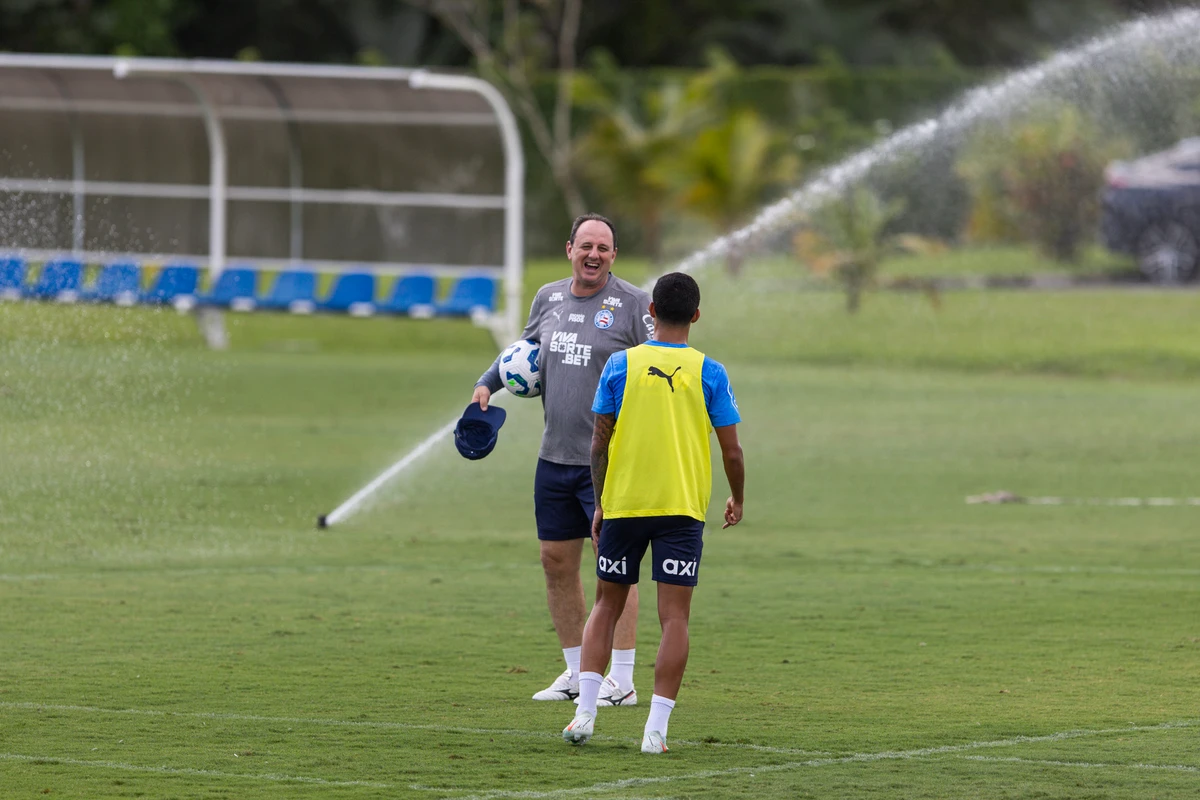 Elenco do Bahia treinando em preparação para enfrentar o Bragantino  por Rafael Rodrigues / EC Bahia
