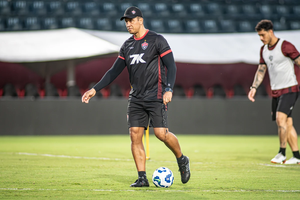 Elenco do Vitória em treinando em preparação para enfrentar o Cruzeiro por Victor Ferreira / EC Vitória