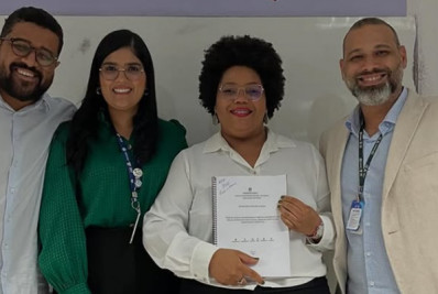 Mirtes Renata, mãe do menino Miguel, é aprovada com nota máxima em TCC  por Acervo pessoal