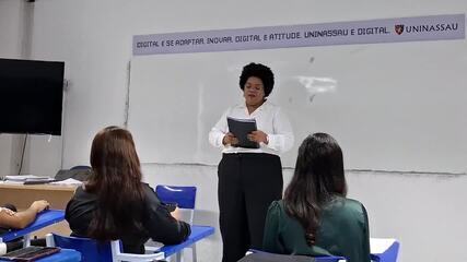Mirtes Renata, mãe do menino Miguel, é aprovada com nota máxima em TCC sobre trabalho escravo contemporâneo  por  Acervo pessoal