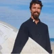 Imagem - Padre surfista salva pai e filho de afogamento em praia
