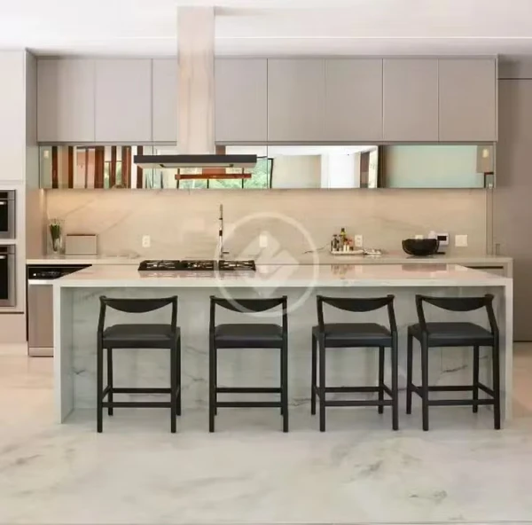 Cozinha da nova mansão de Zé Felipe por Reprodução
