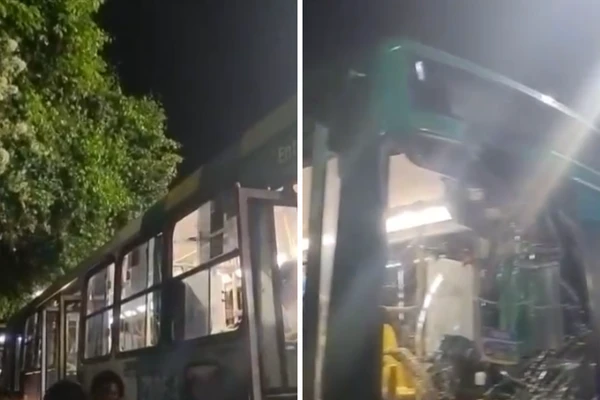 Ônibus ficaram destruídos 